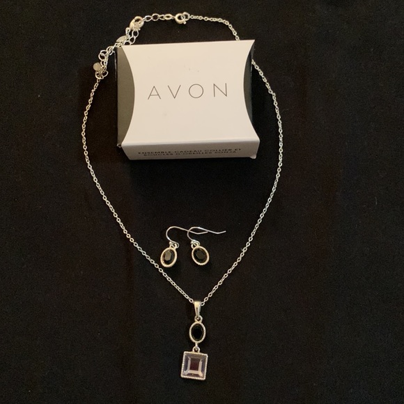 Avon Necklace and Earring Set - Picture 6 of 6